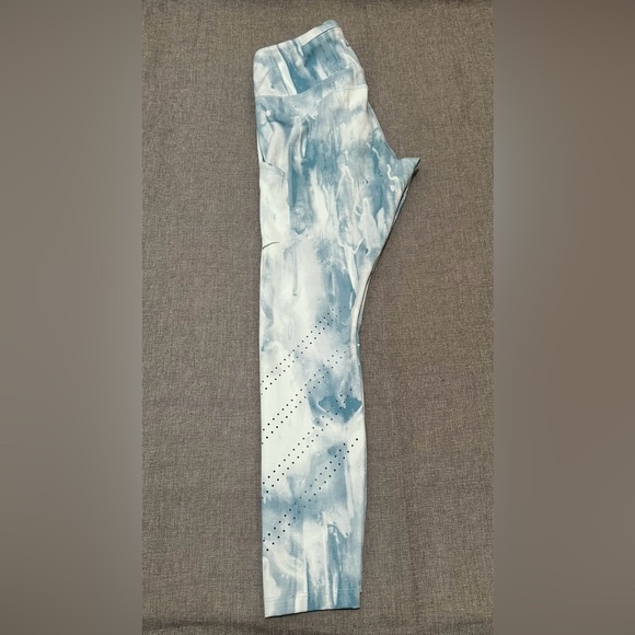 Nike Women's Dri-Fit Epic Luxe Mid-Rise Pocket Running Leggings - Picture 9 of 15